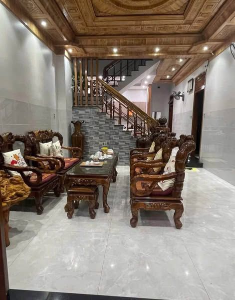bán nhà 3 tầng - Nhà mới phong cách sang trọng đối diện trường Đại học Phạm Văn Đồng