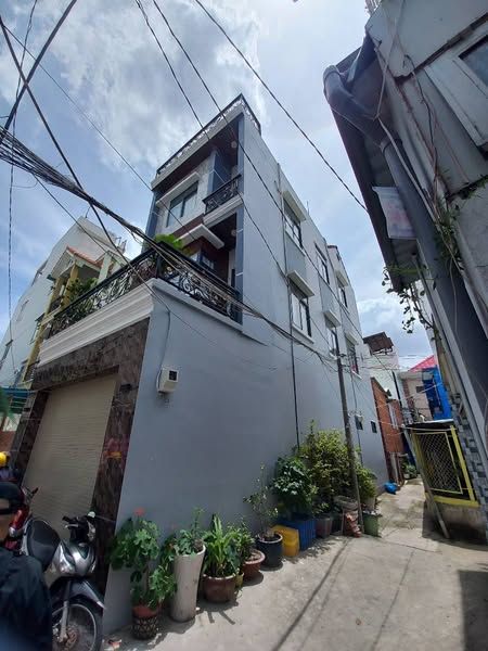 NHÀ ĐẸP, CĂN GÓC, 5X14, GẦN HUỲNH TẤN PHÁT, QUẬN 7 GIÁ 7.95 TỶ