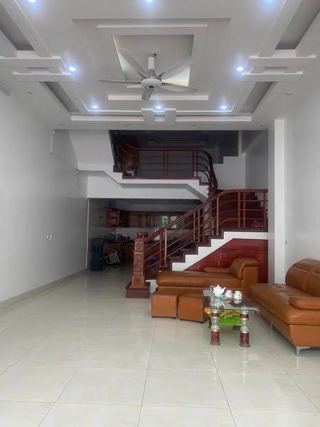 Chủ bán lại căn nhà 4 tầng tại liên bảo - Vĩnh yên - Vĩnh phúc