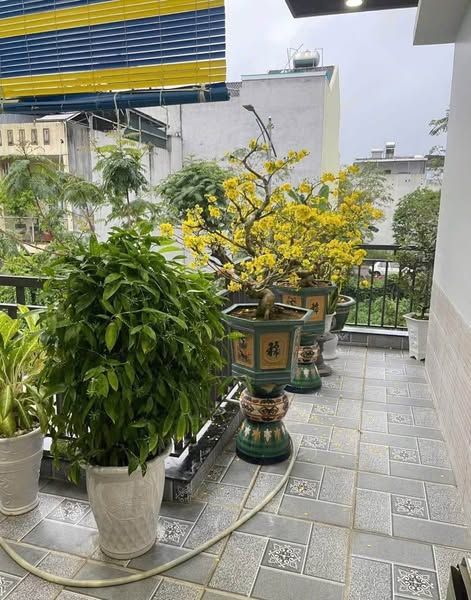 bán nhà 3 tầng - Nhà mới phong cách sang trọng đối diện trường Đại học Phạm Văn Đồng