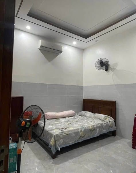bán nhà 3 tầng - Nhà mới phong cách sang trọng đối diện trường Đại học Phạm Văn Đồng