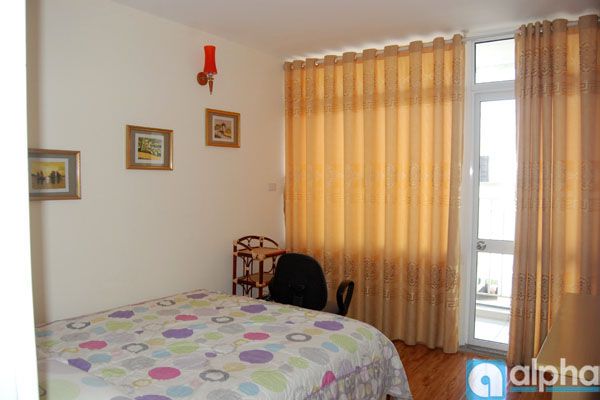 Căn hộ 2 phòng ngủ cho thuê tại Lạc Long Quân, Tây Hồ