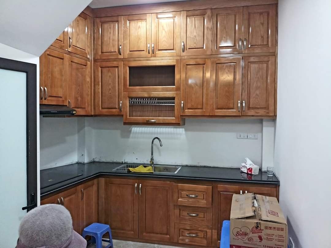 Nhà khung bê tông 5 tầng mới hoàn thiện, mỗi tầng 1 phòng 1 phụ, tổng 3 ngủ, ngõ xe máy tránh