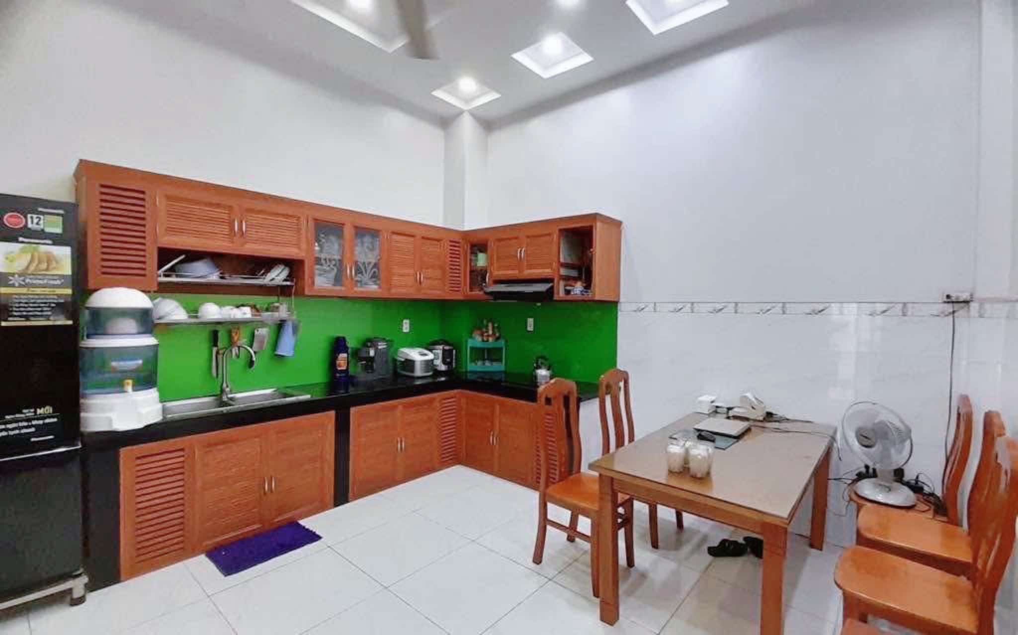 Bán nhà hxh sát mt Nguyễn Ảnh Thủ Q12 , 53m2-3tang , liền kề chợ Ngã 3 Bầu , 5 tỷ nhỉnh 0932030061