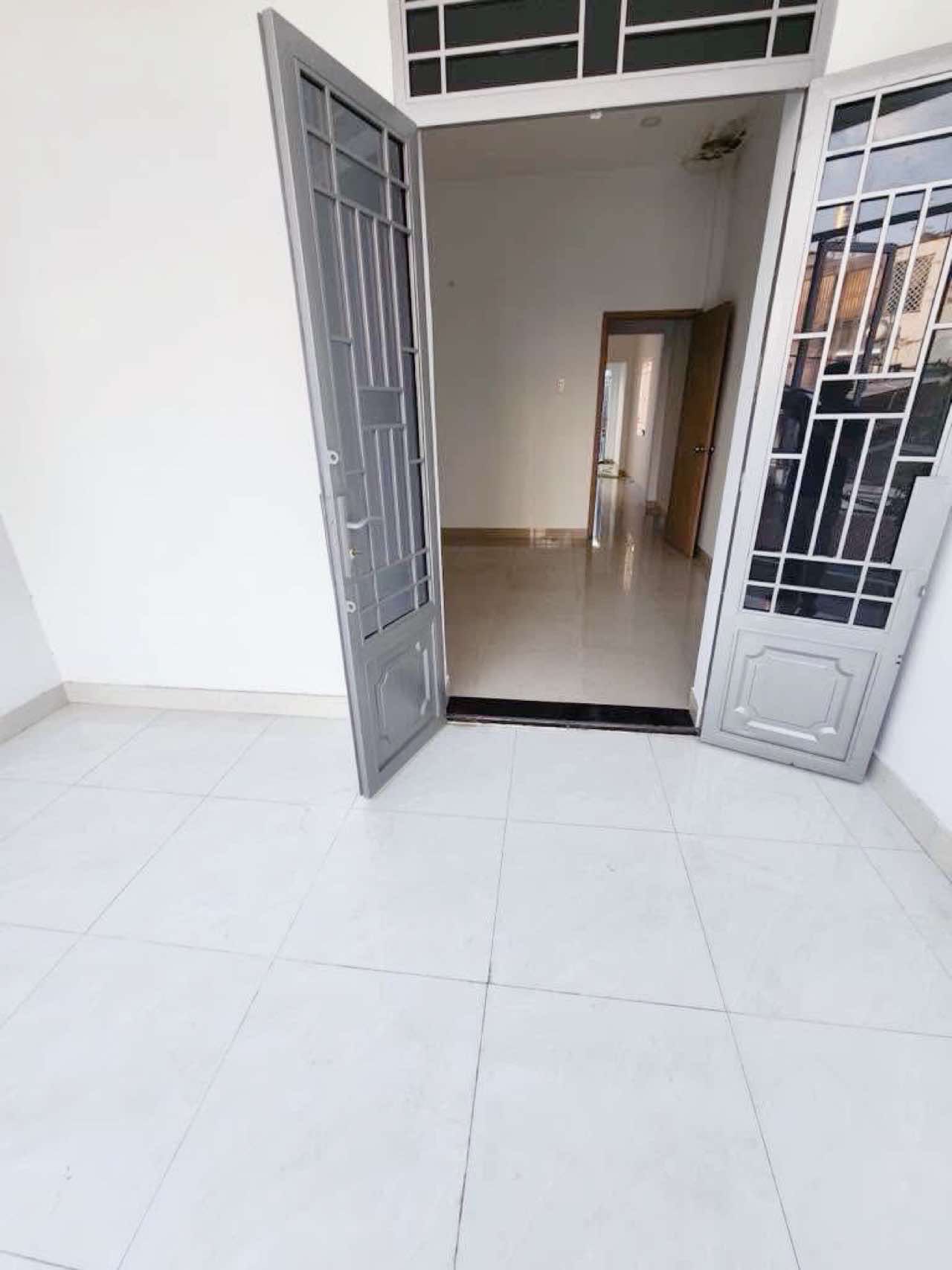 Bán nhà hxh 88m2-2tang Bùi Văn Ngữ Q12 , sát chợ Ngã 3 Đông Quang , 5 tỷ nhỉnh 0932030061