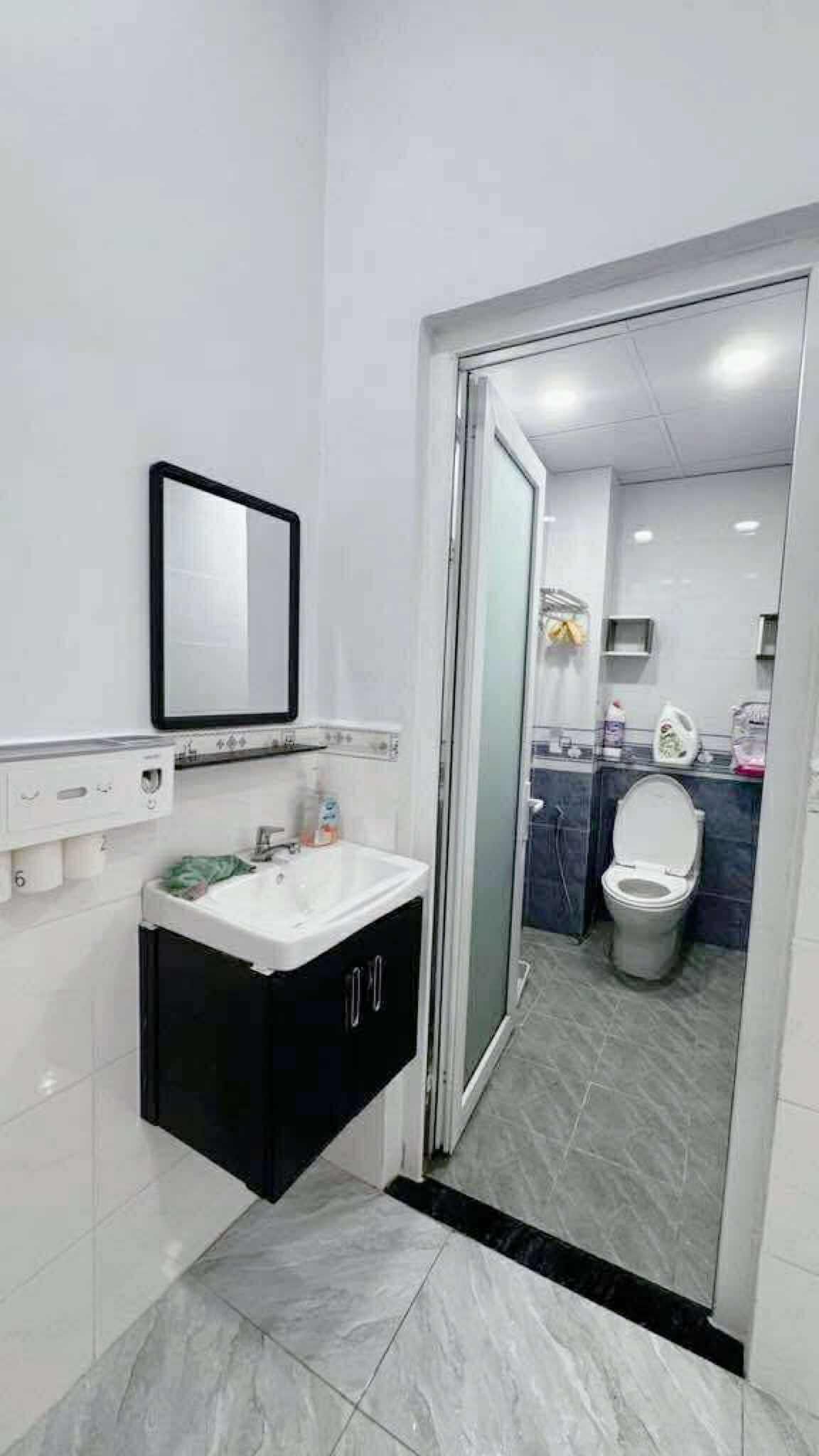 Bán nhà 33m2-2tang sát mt Lê Văn Khương Q12 , hẻm kiamoning ,cạnh Chợ Thiếc, 3 tỷ nhỉnh 0932030061