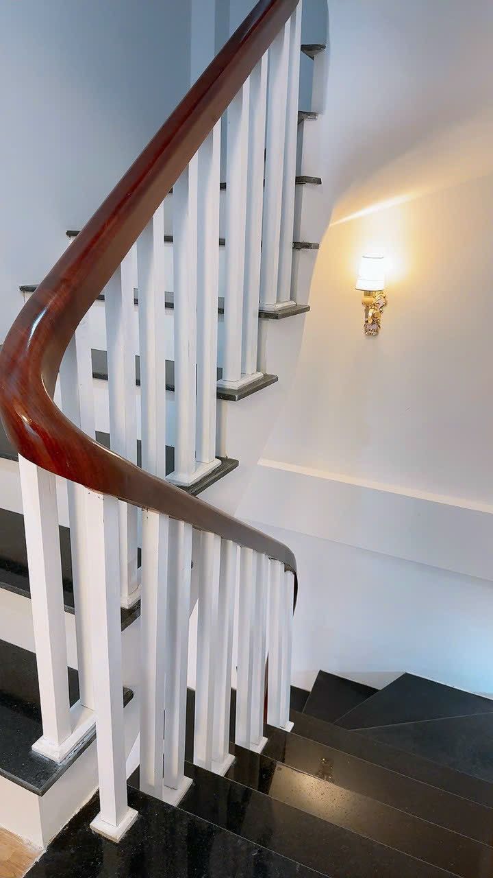 Cần bán gấp lô góc 2 mặt thoáng tại Di Trạch Hoài Đức dt:30m Giá 2ty550