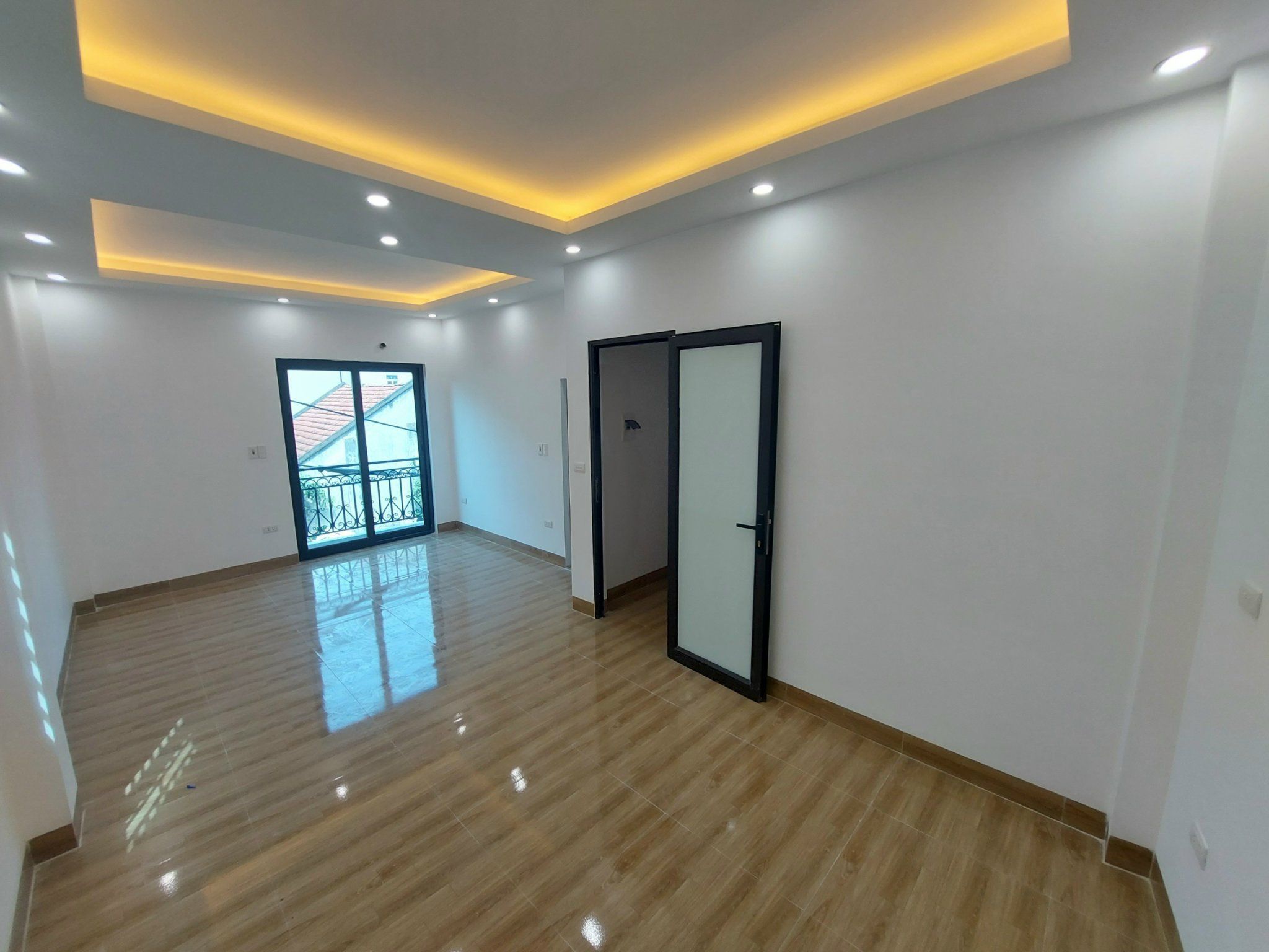 chủ mót bán giảm chào 100 triệu từ 2.98 tỷ còn 2.89 tỷ NHÀ MỚI 3PN - Ô TÔ ĐỖ CỬA Yên Vĩnh