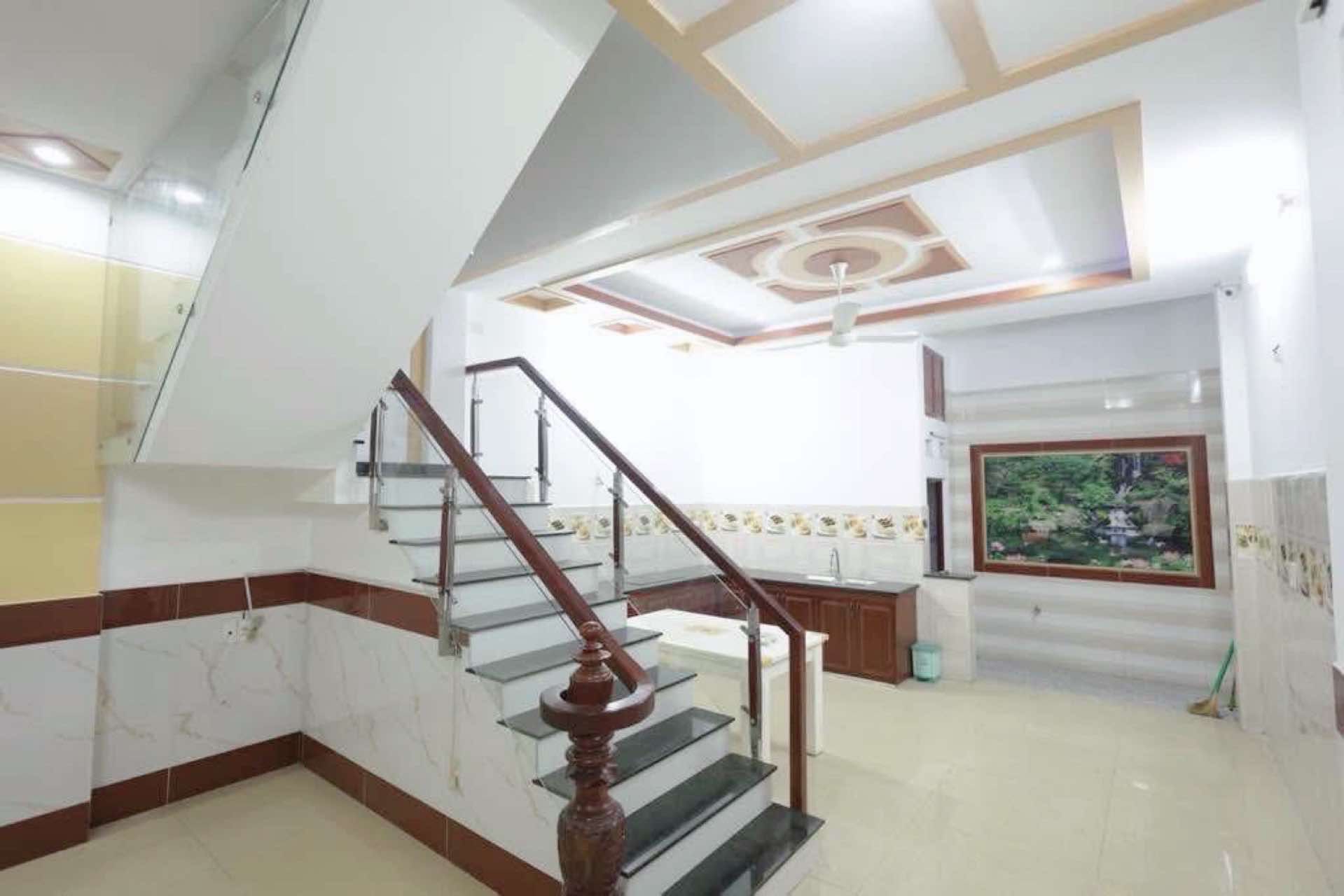 Bán nhà hẻm 409 Huỳnh Thị Hai Q12 , 63m2-3tang hxh , liền kề Đại Học GTVT , 5 tỷ nhỉnh 0932030061
