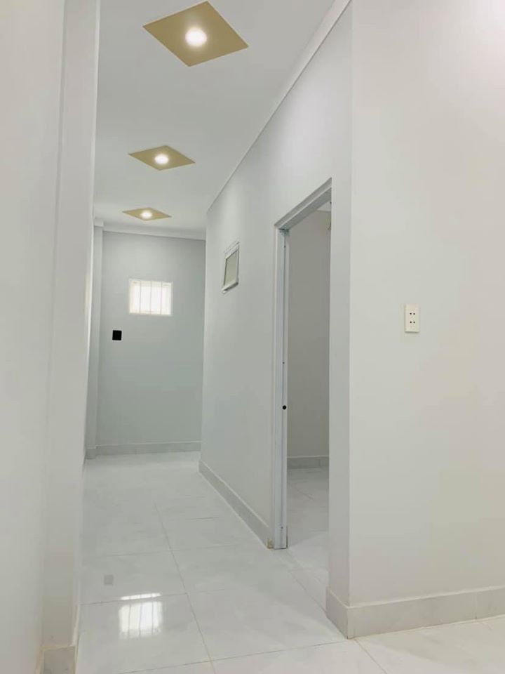 BÁN NHÀ TRẢNG DÀI Đường trước nhà bê tông rộng 6m, thông ra chợ Thanh Hoá, thông ra trục 768