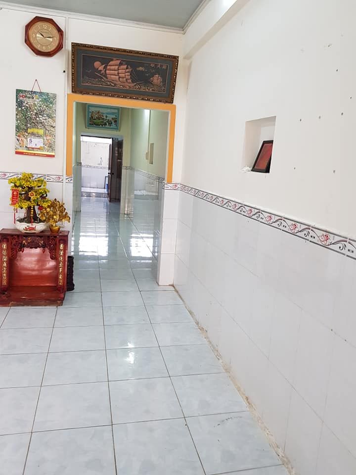 Nhà cho thuê nguyên căn 1 trệt 1 lầu;01 phòng khách,03 phòng ngủ,02 nhà vệ sinh,có sân rộng để ô tô