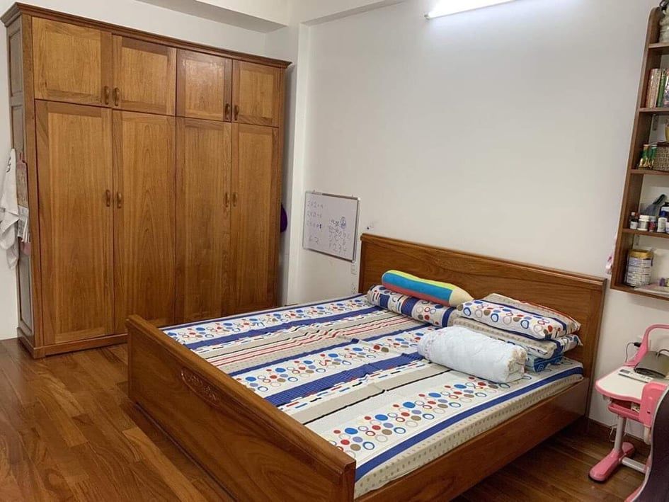 Tôi chính chủ cần bán gấp căn nhà như hình sao lưng chợ Bình Chánh,