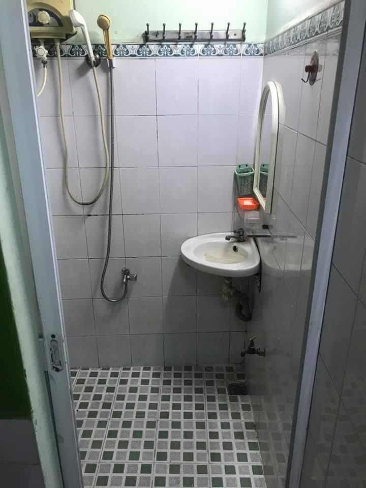 Nhà q10 tô hiến thành cho thuê 3,2x7 trệt 3 lầu. 4pn ,3 tolet.
