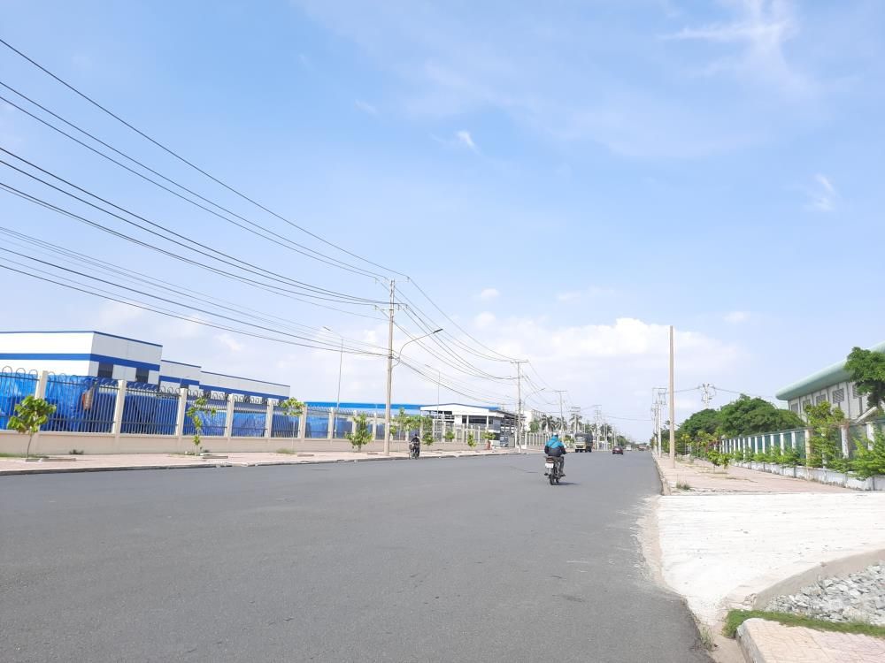 BÁN XƯỞNG 11.000M2 Ở KCN LIÊN HƯNG XÃ ĐỨC HÒA HẠ, ĐỨC HÒA, LONG AN GIÁ 90 TỶ
