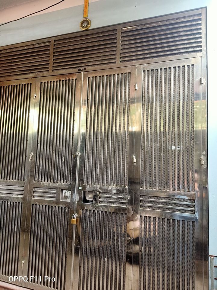 Chính chủ cần bán gấp nhà tại Trích Sài, 150m ra Hồ Tây LH 0975295553