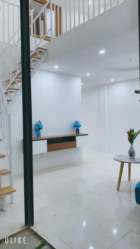 Chỉ cần 900 triệu có nhà gác đúc mới xây rất đẹp, kiệt 408 Trưng Nữ Vương DN