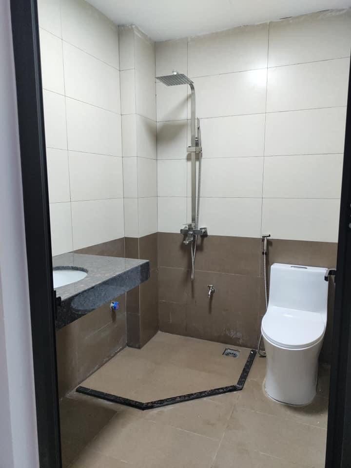 Chính chủ bán nhà 5 tầng Lê Hồng Phong ,Hà đông,giá rẻ, MT 5m,kinh doanh, ngõ thông.