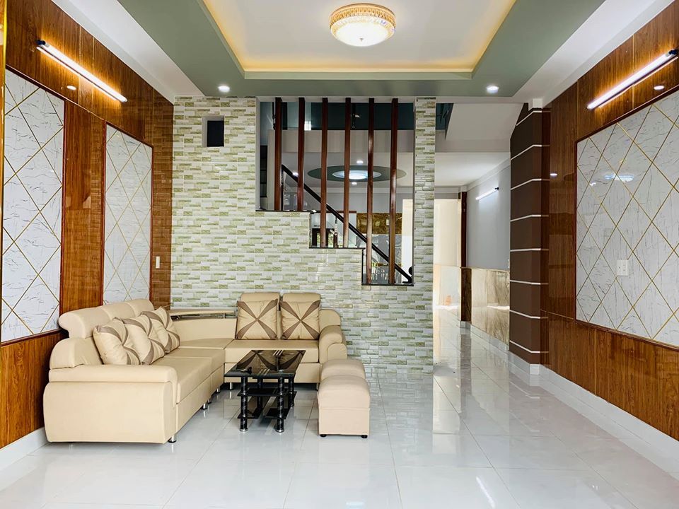 BÁN NHÀ TRẢNG DÀI Đường trước nhà bê tông rộng 6m, thông ra chợ Thanh Hoá, thông ra trục 768
