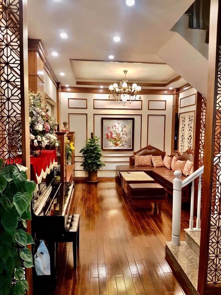 Bán nhà phố Lạc Long Quân quận Tây Hồ, khu vực vip an sỉnh đỉnh cao, nhà nằm trong ngõ rộng