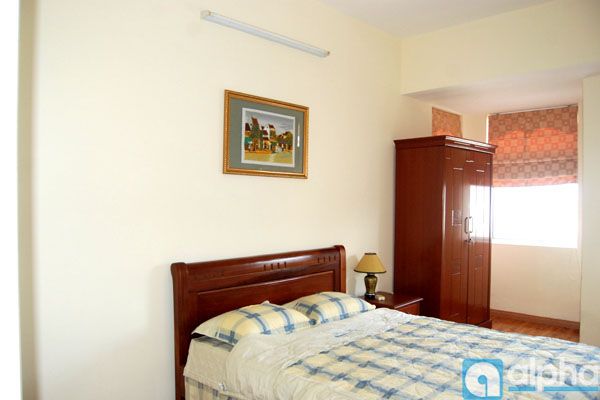 Căn hộ 2 phòng ngủ cho thuê tại Lạc Long Quân, Tây Hồ