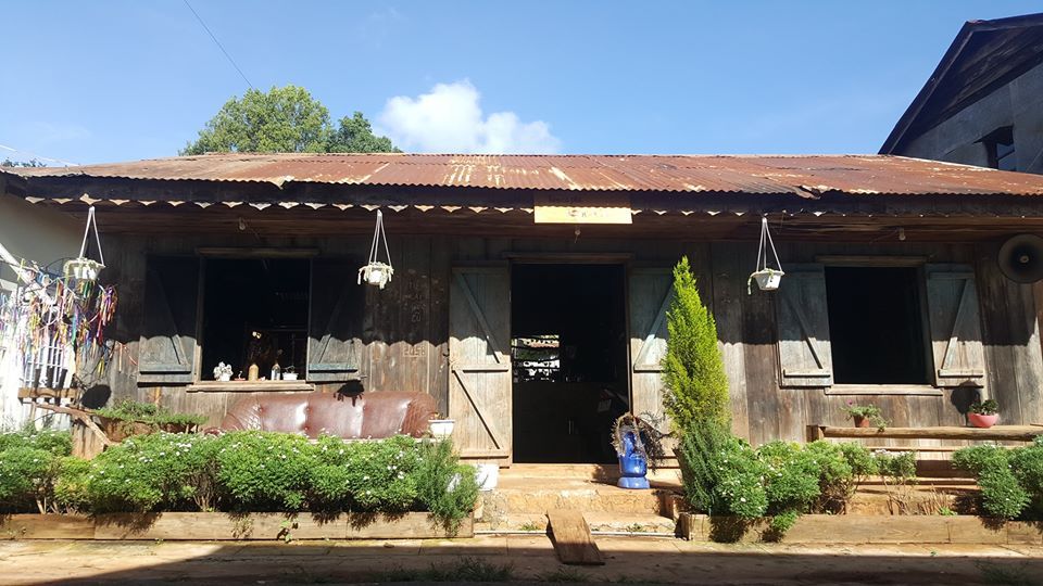 Cần sang nhượng. Mình đang cần sang hoặc cho thuê lại quán cà phê nhà gỗ tại xã Xuân Thọ.
