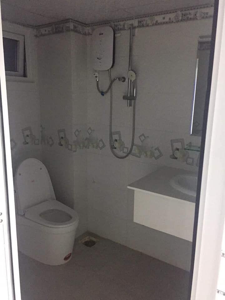 Nhà trọ mới làm cho khách thuê.Diện tích 20m2 gác bê tông 16m2.