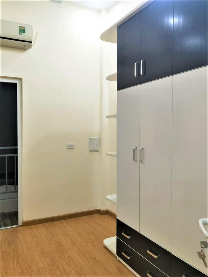 GIẢM CHÀO CÒN 2.7 TỶ CHỦ CẦN BÁN RẤT GẤP chợ Khương Trung,Thanh Xuân, sổ đỏ chính chủ.
