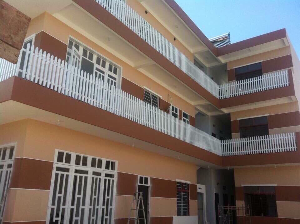 Bán căn hộ dịch vụ đang cho thuê. Dãy trọ mặt tiền đường chợ việt kiều