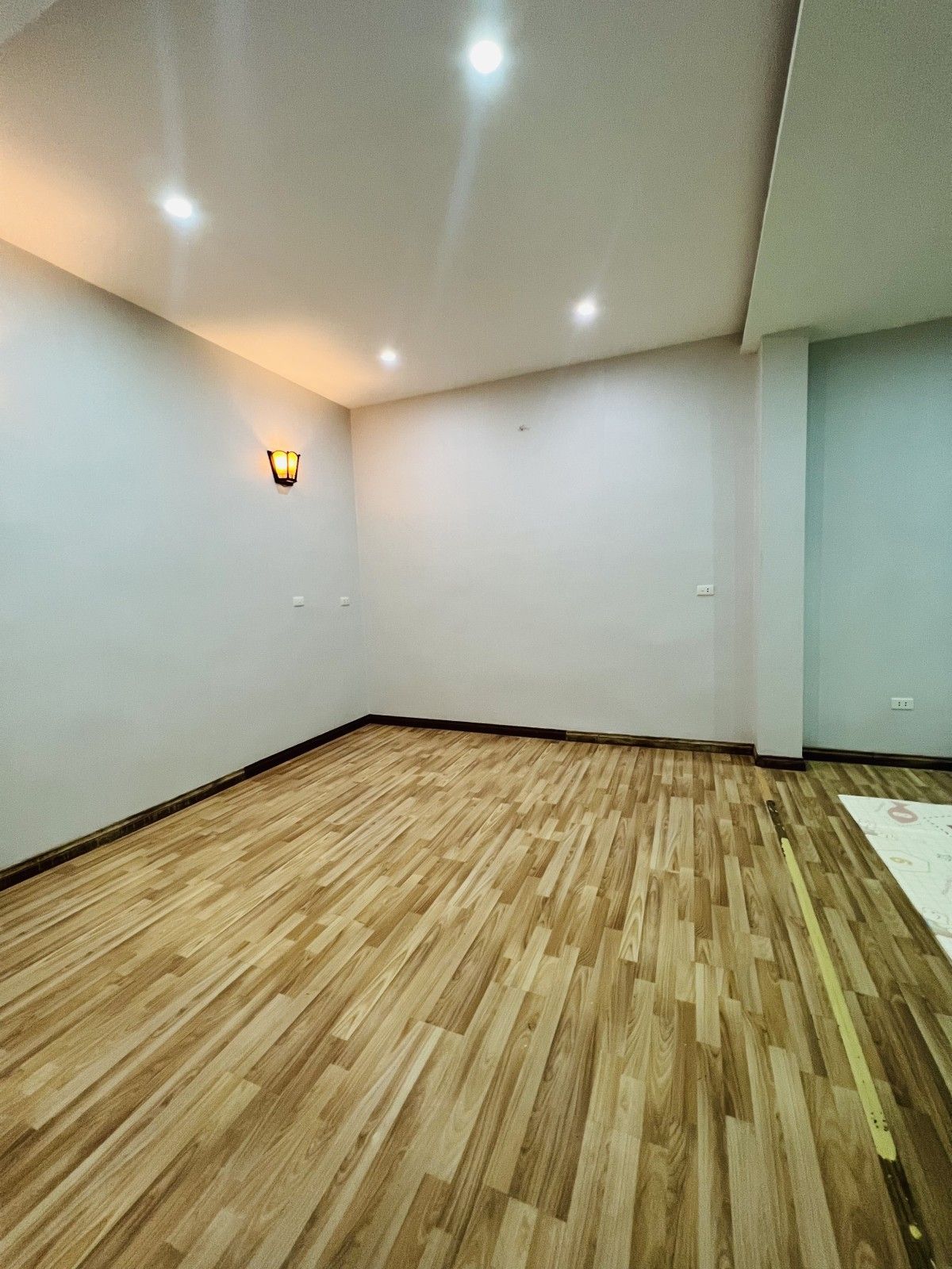 TRUNG TÂM BA ĐÌNH, NHÀ ĐẸP, GẦN PHỐ đi đâu cũng tiện, nhà gần ô tô, giá hợp lý