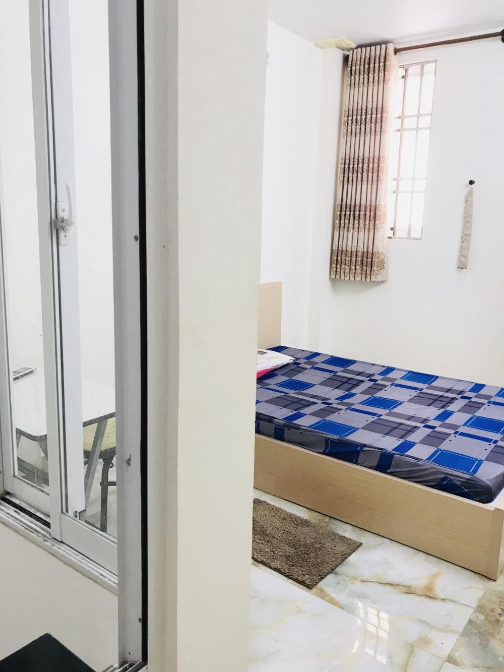 PHÒNG 3,9TR DT 20M HẺM XE HƠI GẦN SÂN BAY TẠI P4 TÂN BÌNH
