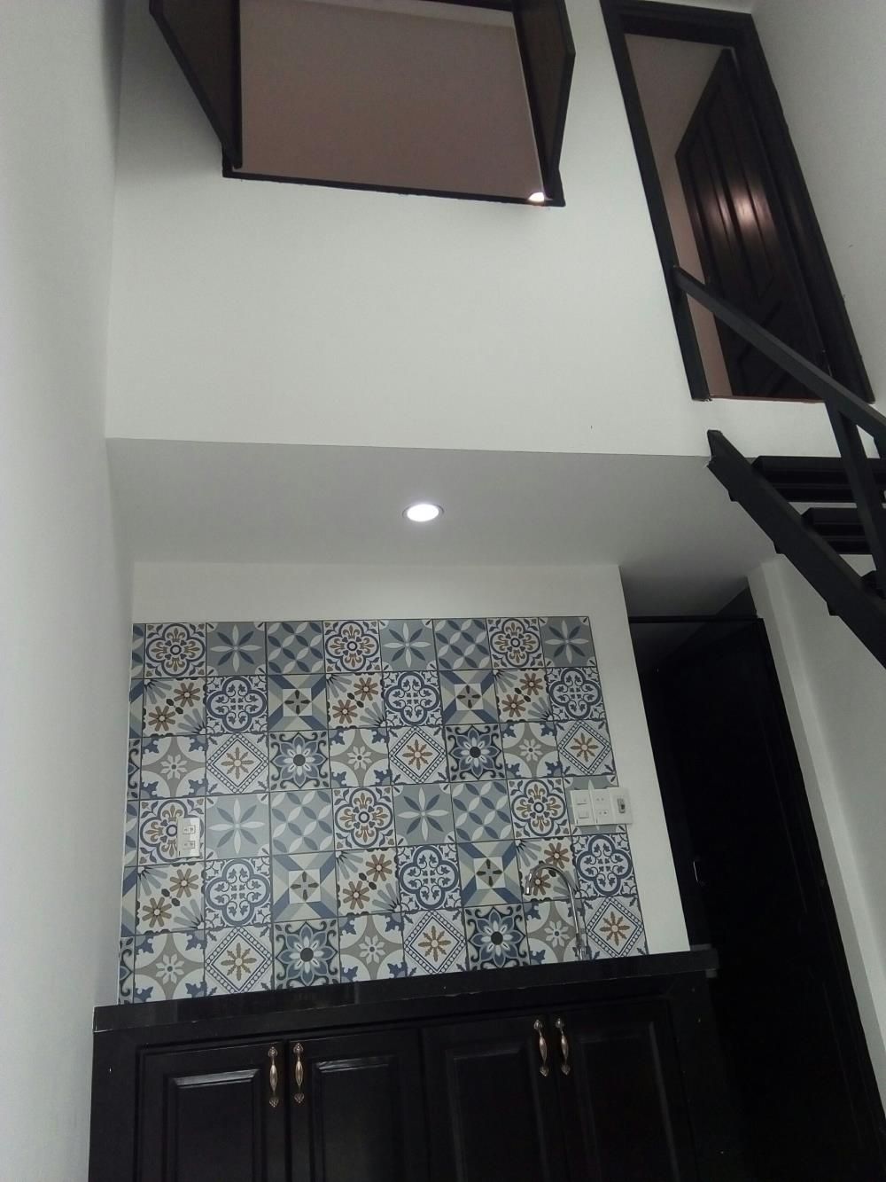 DUY NHẤT 1 PHÒNG TRỌ MỚI XÂY SAU LƯNG BẾN XE CHO THUÊ 1,8TR/ THÁNG.