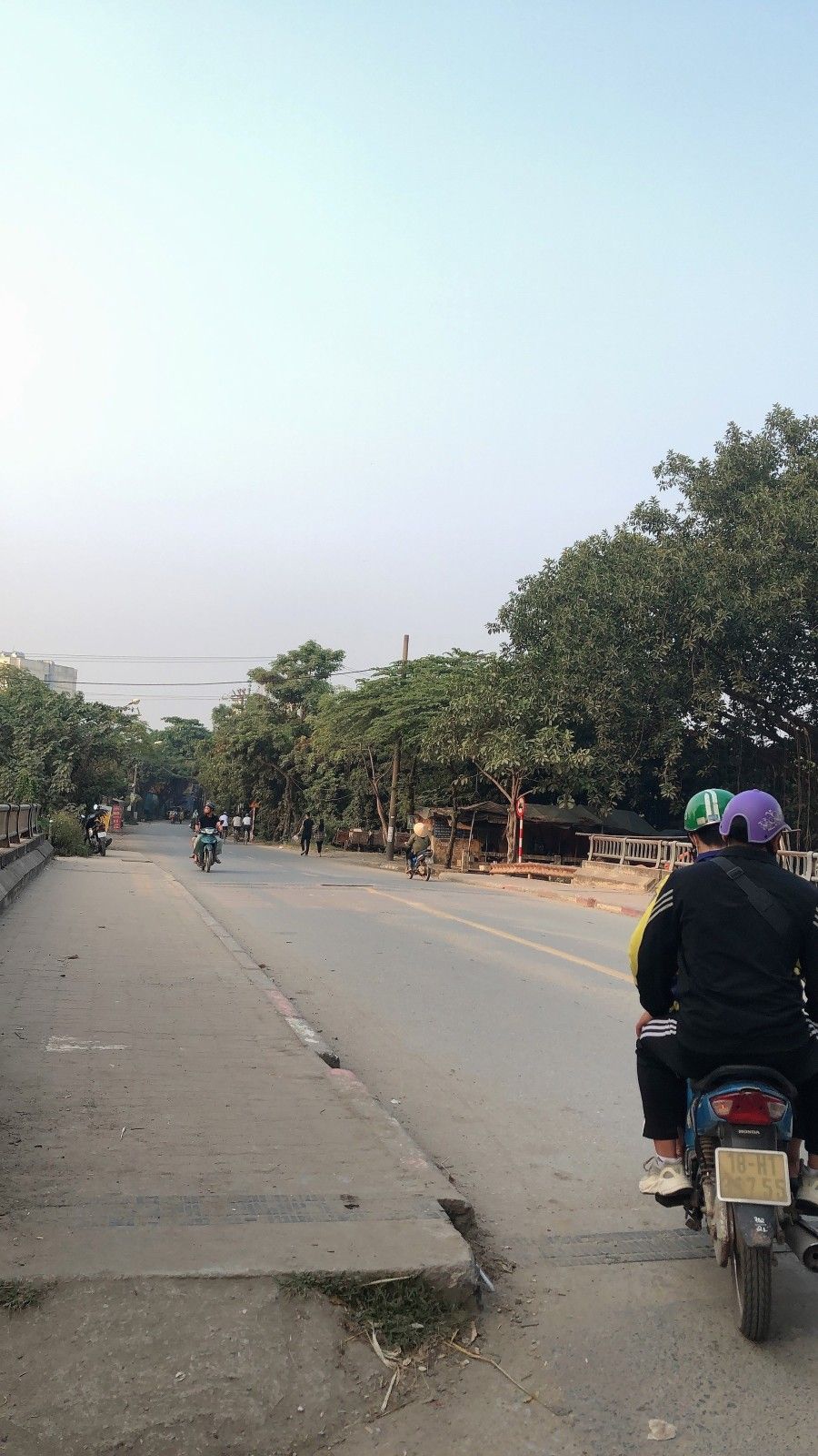MẢNH ĐẤT ĐẸP, CỬA NHÀ Ô TÔ TRÁNH, CẠNH SÁT ĐẠI HỌC CÔNG NGHIỆP HÀ NỘI, GIÁ 50 TRIỆU/m2