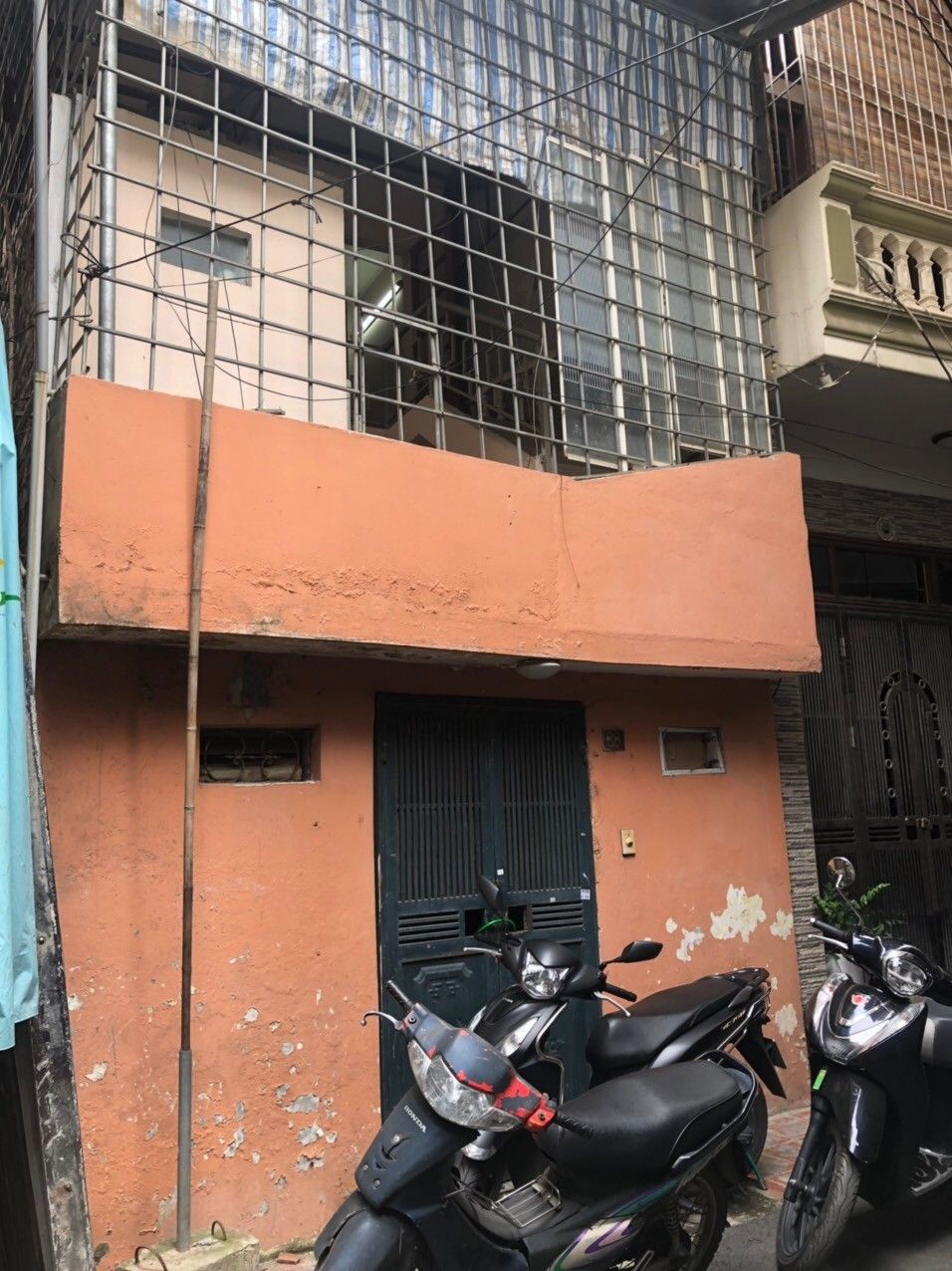 Nhà Cầu đơ nằm vị trí trong ngõ thoáng rộng,ô tô qua nhà