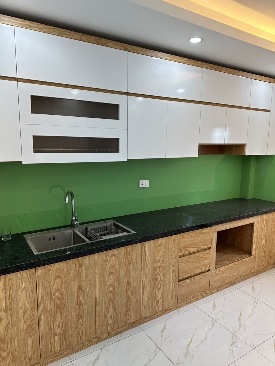 Bán Nhà đẹp giáp Nhổn❗️vài bước ra ô tô DT 38m2 x 4 tầngTK 4PN giếng trời thoáng mát