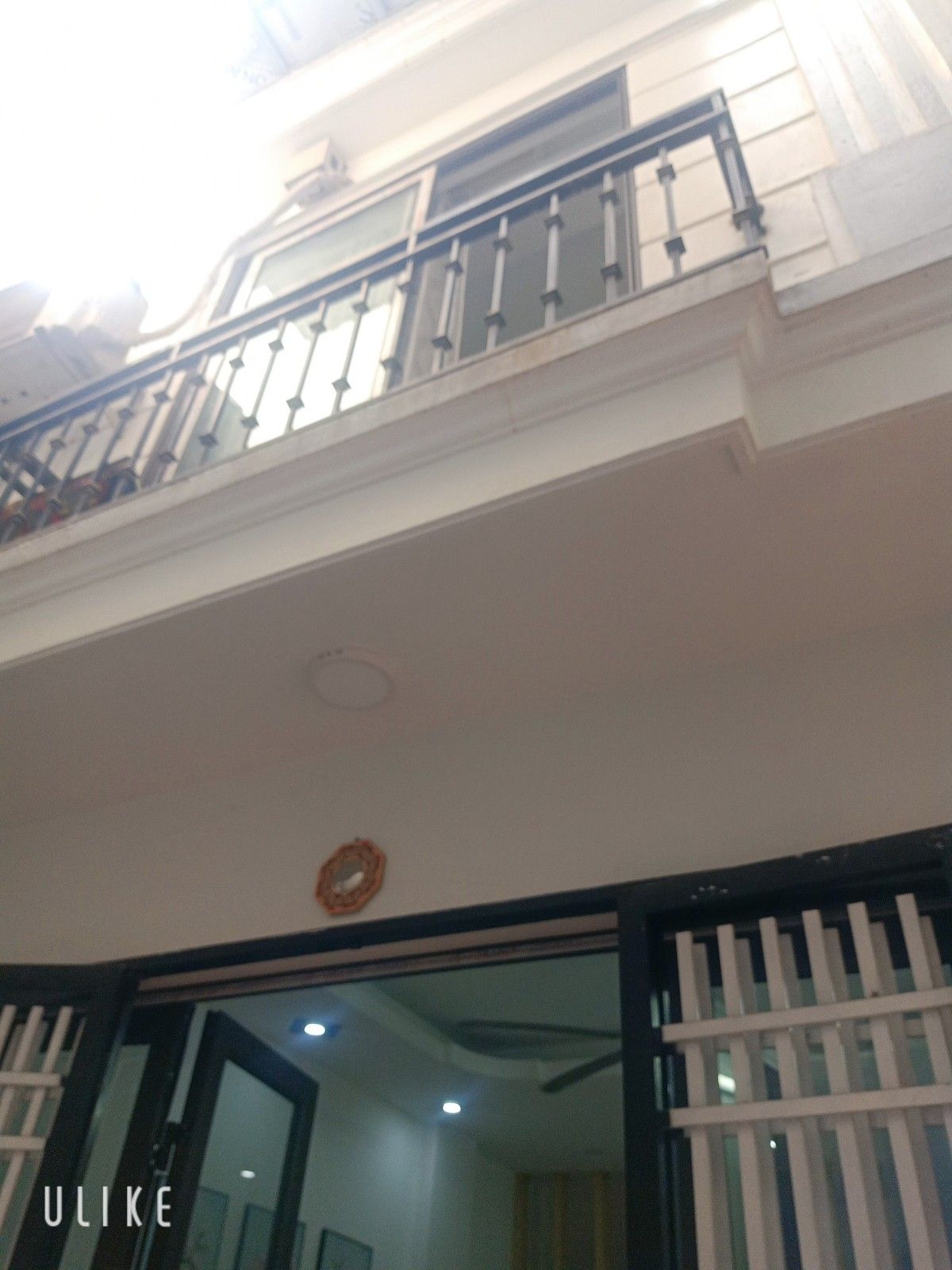 Nhà mới đẹp ở luôn, chủ tặng toàn bộ nội thất chủ mới chỉ sách vậy về ở.