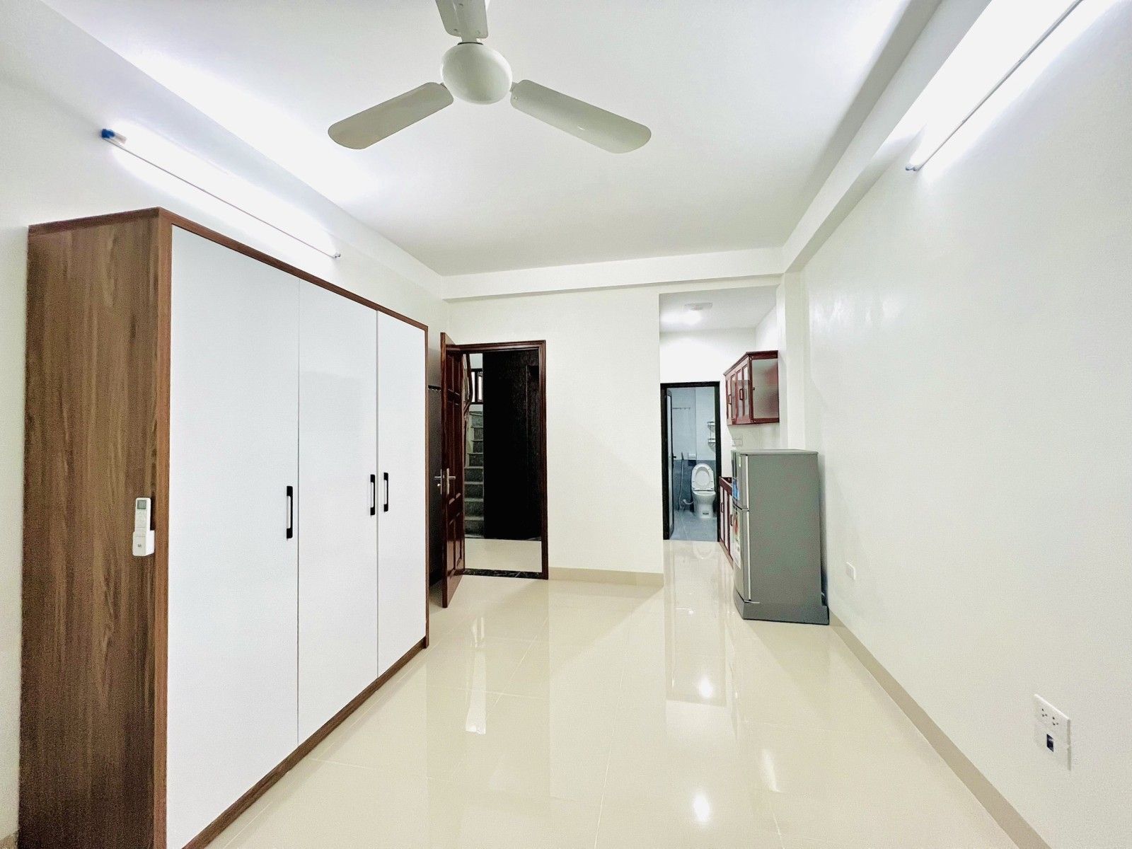 NHÀ DÒNG TIỀN MỚI 13 PHÒNG FULL ĐỒ - CÁC PHÒNG THOÁNG SÁNG VÔ CÙNG - 7 TẦNG THANG MÁY.