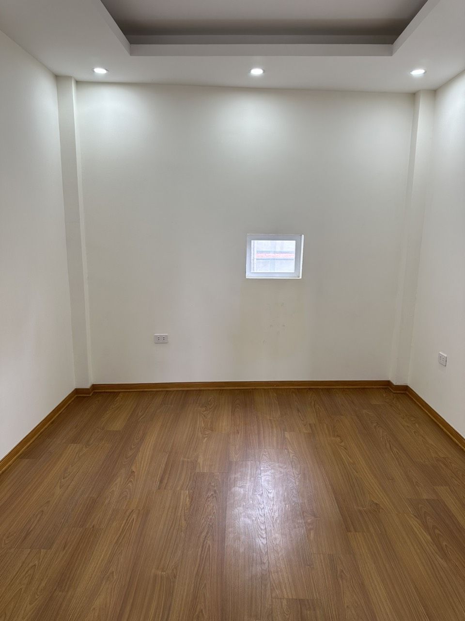 Bán Nhà đẹp giáp Nhổn❗️vài bước ra ô tô DT 38m2 x 4 tầngTK 4PN giếng trời thoáng mát