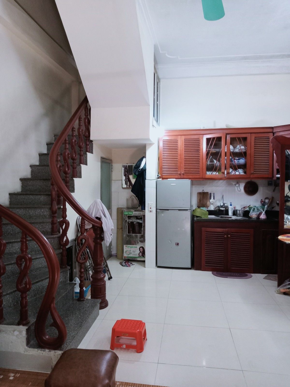 LÔ GÓC, 4 TẦNG, Ô TÔ CẠNH NHÀ, TK HIỆN ĐẠI, ĐỦ CÔNG NĂNG CHO VÀI THẾ HỆ,TT, HÀNG XÓM LÊ TRỌNG TẤN