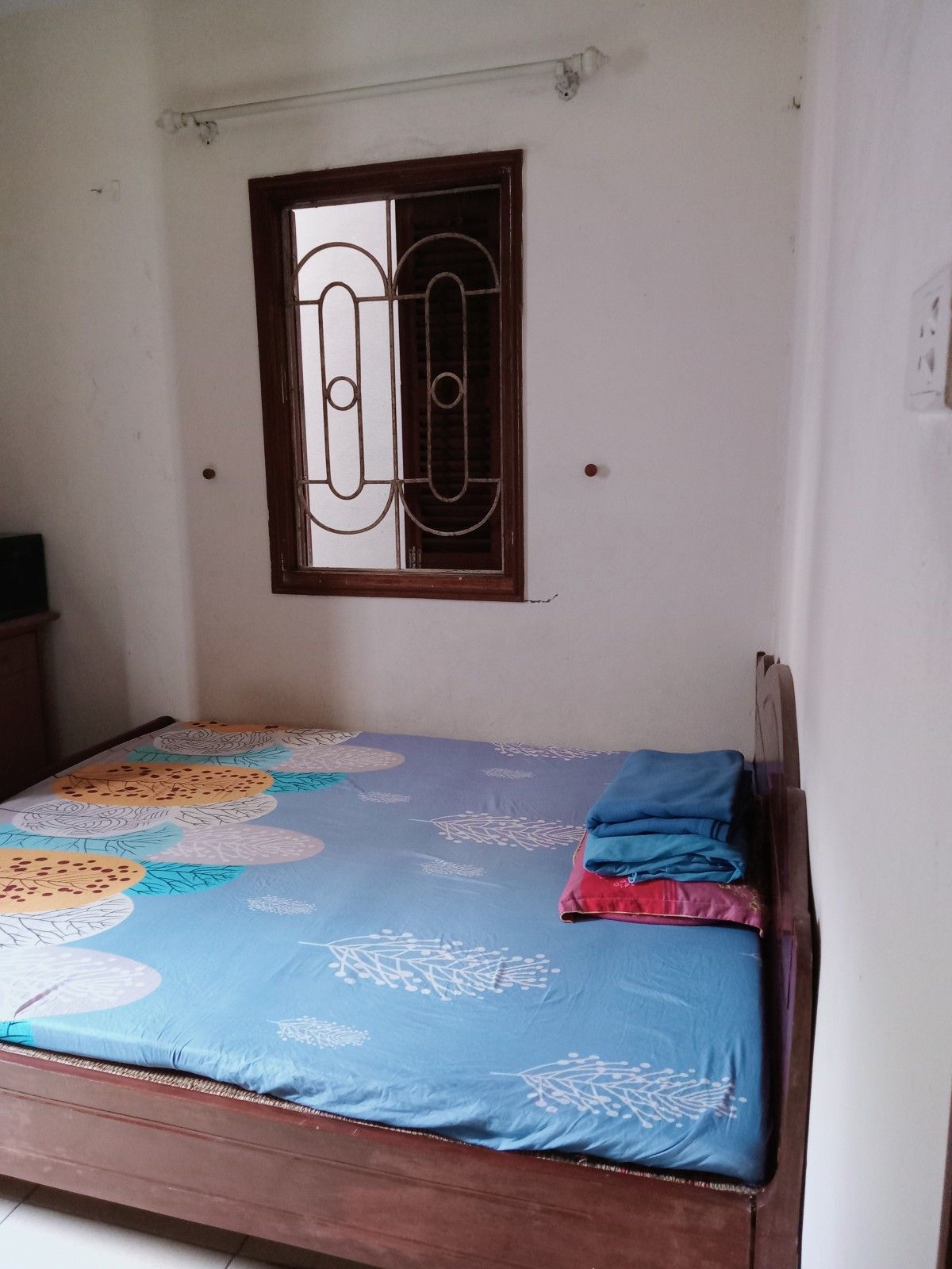 LÔ GÓC, 4 TẦNG, Ô TÔ CẠNH NHÀ, TK HIỆN ĐẠI, ĐỦ CÔNG NĂNG CHO VÀI THẾ HỆ,TT, HÀNG XÓM LÊ TRỌNG TẤN