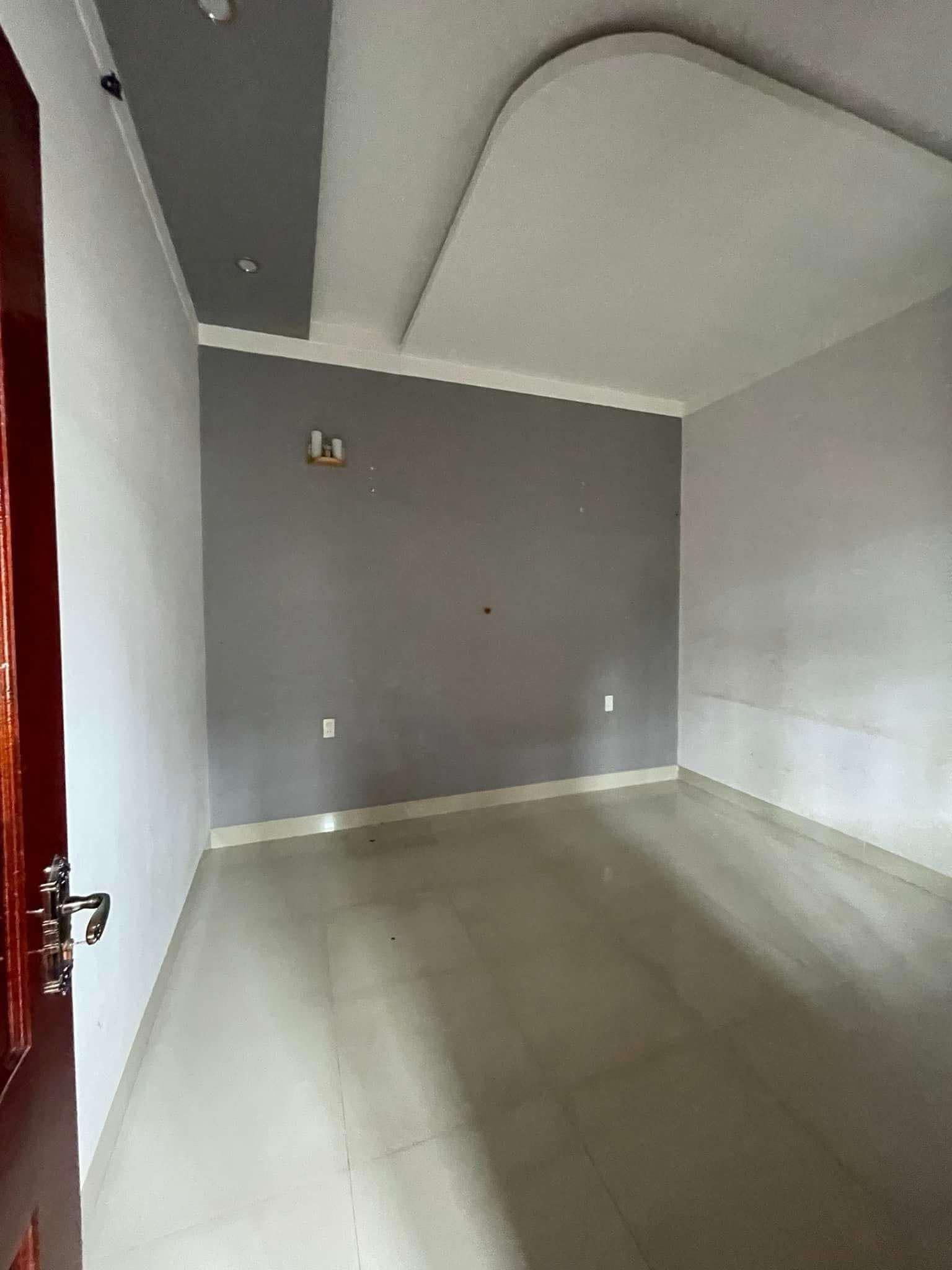 HOT HOT – CHO THUÊ NHÀ MẶT TIỀN VÀNH ĐAI 240m2 GIÁ CỰC MỀM CHỈ 6 TRIỆU/THÁNG!!