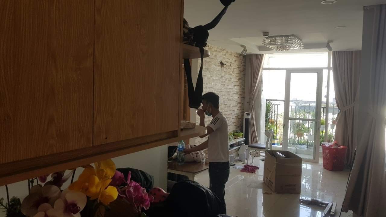Tôi chính chủ cần bán gấp căn hộ HIm Lam Phú Đông. Giá 2,4tỷ. LH Đoàn Trâm 0902.693.715