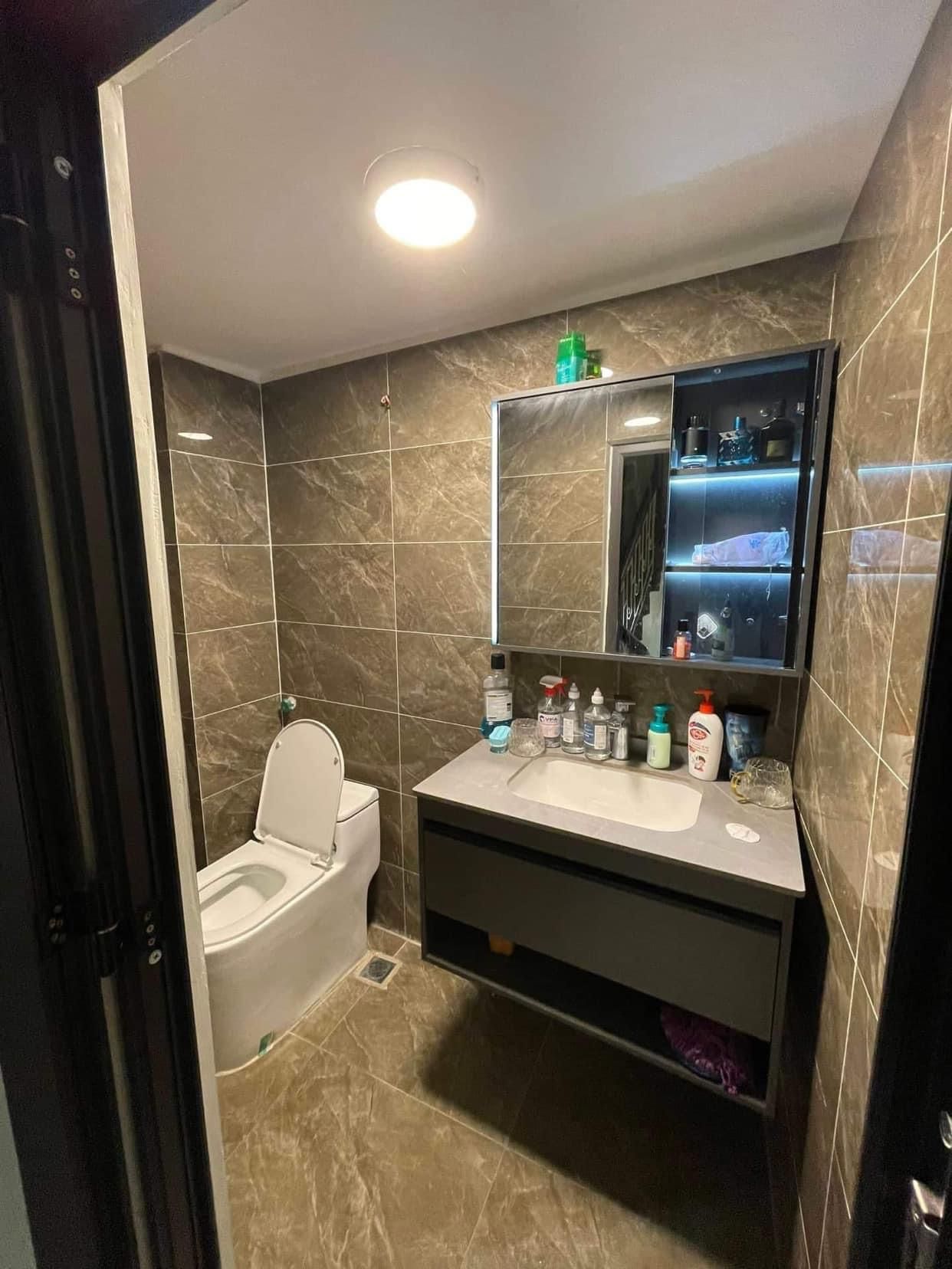 CHỈ 2.X TỶ CÓ NGAY NHÀ THÁI THỊNH - ĐỐNG ĐA 28m2 x 5 tầng , mặt tiền 4m
