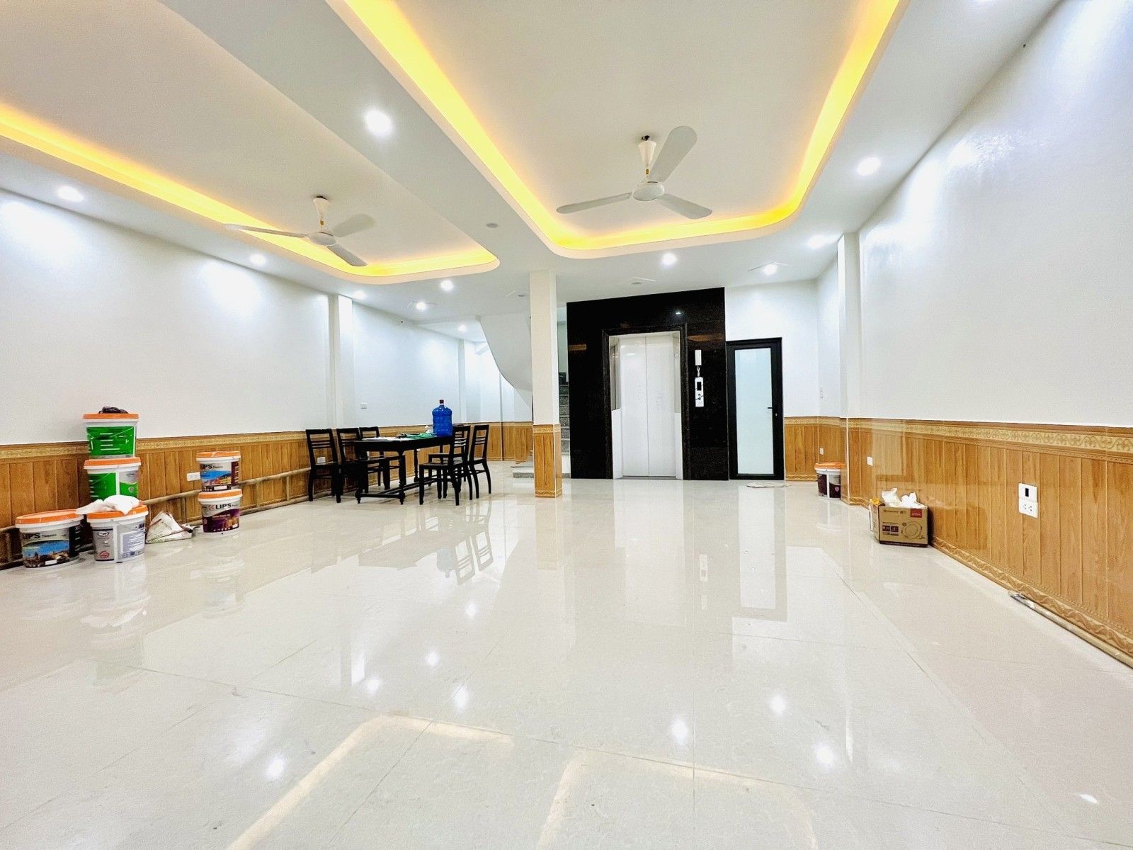 NHÀ DÒNG TIỀN MỚI 13 PHÒNG FULL ĐỒ - CÁC PHÒNG THOÁNG SÁNG VÔ CÙNG - 7 TẦNG THANG MÁY.