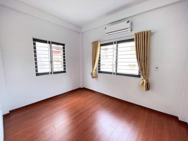 LÔ GÓC, NGÕ THÔNG, KINH DOANH NHỎ, HÀNG XÓM KHU ĐÔ THỊ, CÁCH 40M RA CHỖ Ô TÔ TRÁNH DỪNG ĐỖ NGÀY ĐÊM