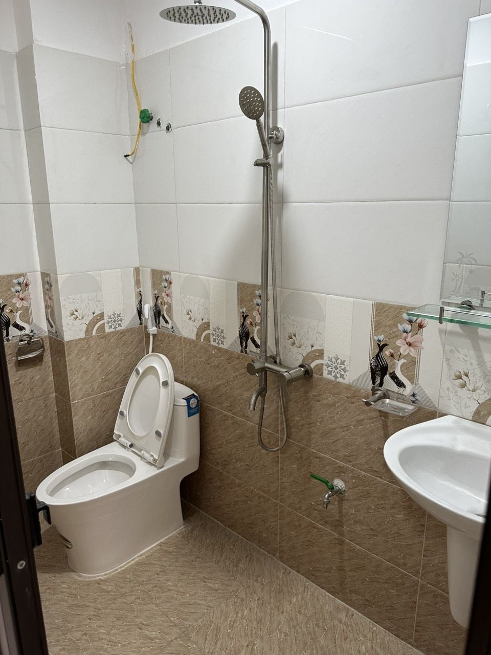 Bán Nhà đẹp giáp Nhổn❗️vài bước ra ô tô DT 38m2 x 4 tầngTK 4PN giếng trời thoáng mát