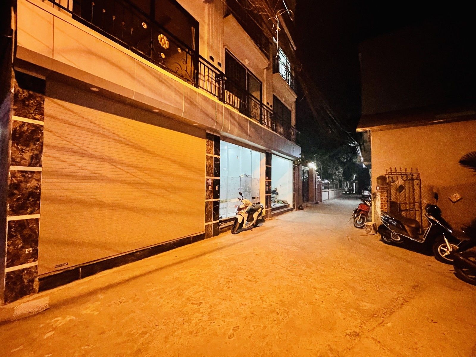 bán nhà Ngõ 88 La Nội KINH DOANH, Ô TÔ TRÁNH, MẶT 4M NỞ HẬU NHẸ.