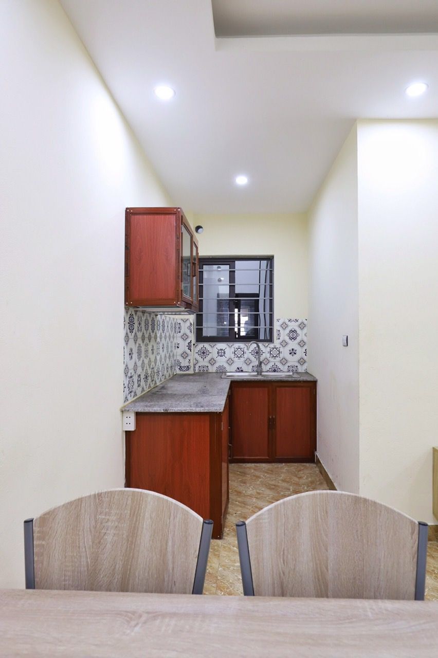 Cho thuê chung cư mini ngõ 165 dương quảng hàm 1 khách 1 ngủ