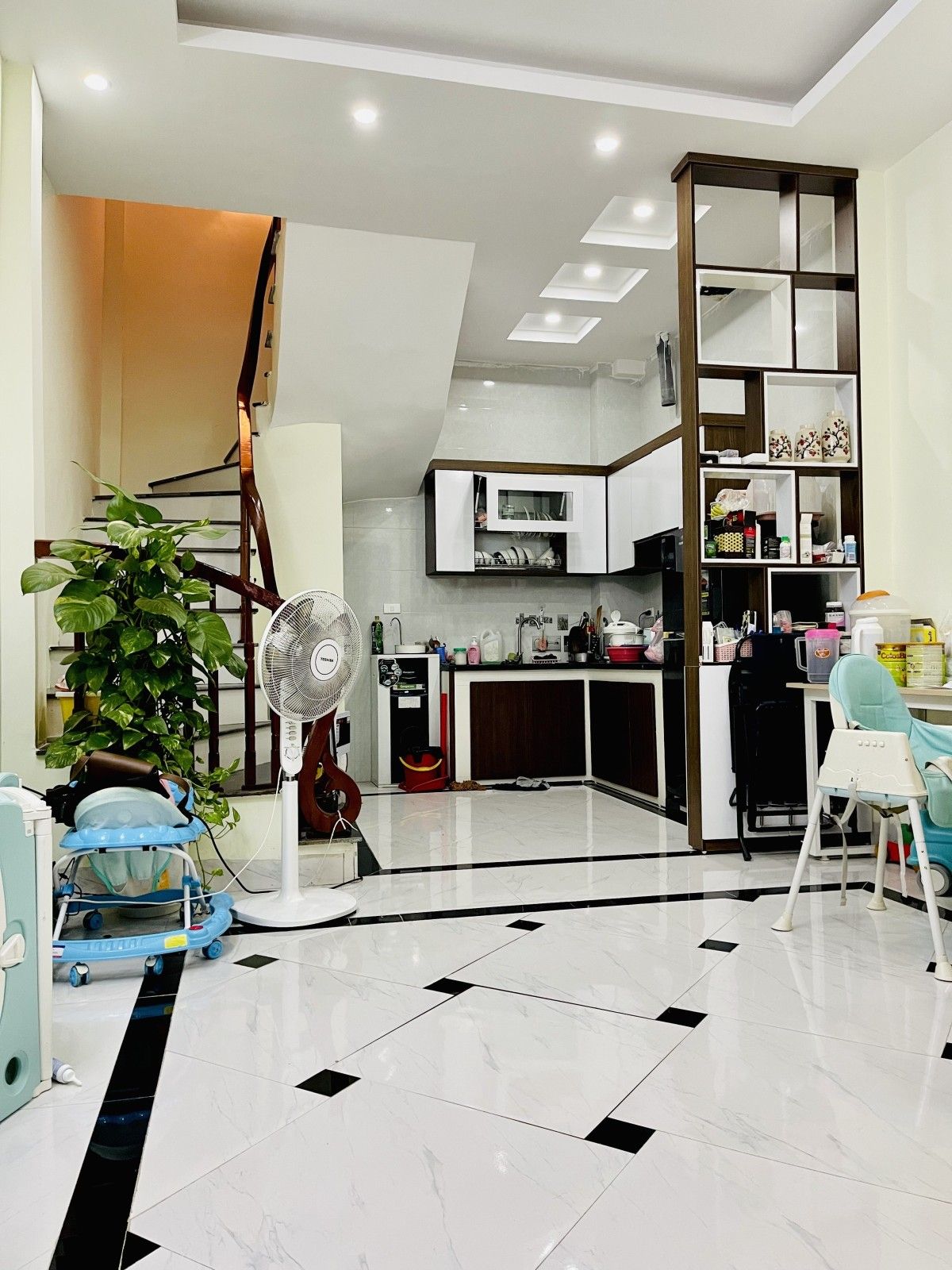 bán nhà Ngõ 88 La Nội KINH DOANH, Ô TÔ TRÁNH, MẶT 4M NỞ HẬU NHẸ.