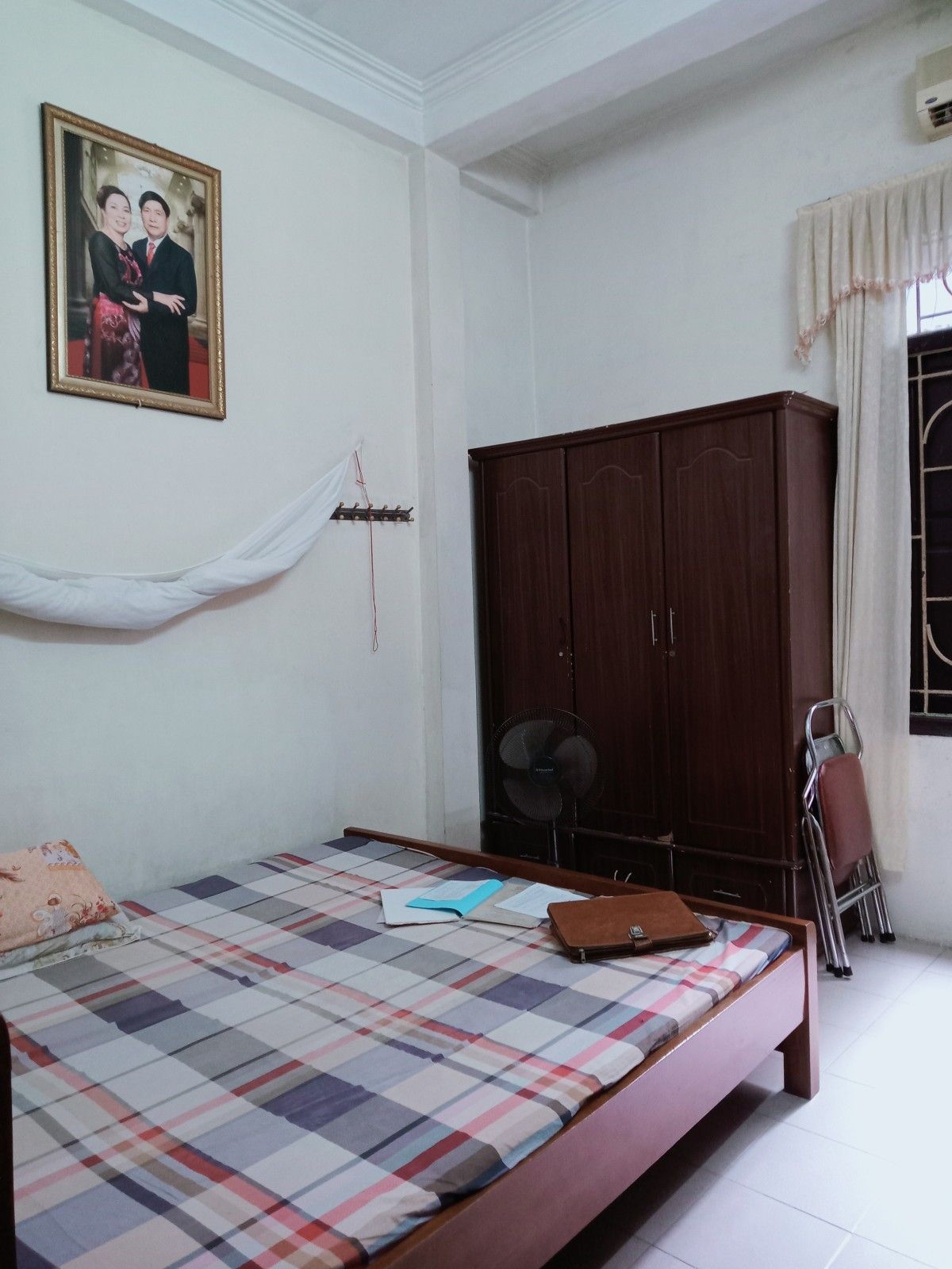 LÔ GÓC, 4 TẦNG, Ô TÔ CẠNH NHÀ, TK HIỆN ĐẠI, ĐỦ CÔNG NĂNG CHO VÀI THẾ HỆ,TT, HÀNG XÓM LÊ TRỌNG TẤN