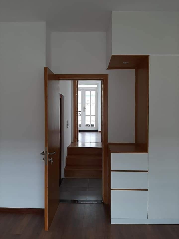 Cho thuê nhà nguyên căn nhà hẻm 314/... HTP - Diện tích: 4.8 x 11.2m. DTSD: 110m2 (1 trệt, 1 lầu)